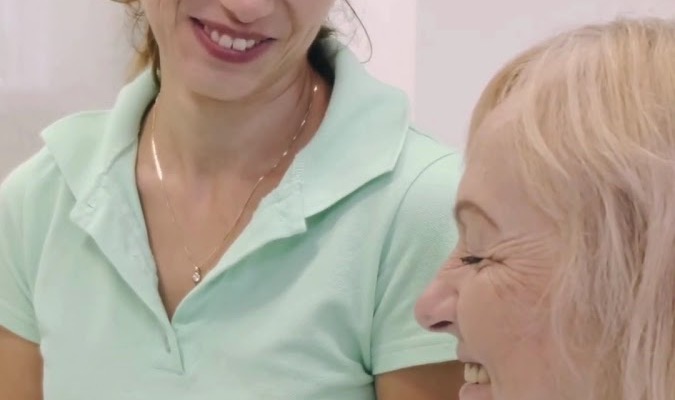 Atención a paciente en Dental Clover Odontología